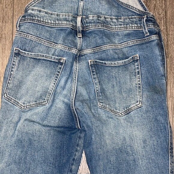 Old Navy Womens Blue Straight Leg Overalls Denim Jeans Size 10 Slight Distressed - Picture 7 of 8